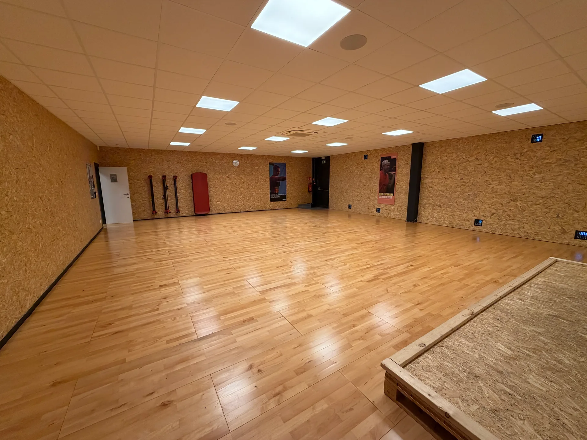 Salle 2 — espace collectif 120m²